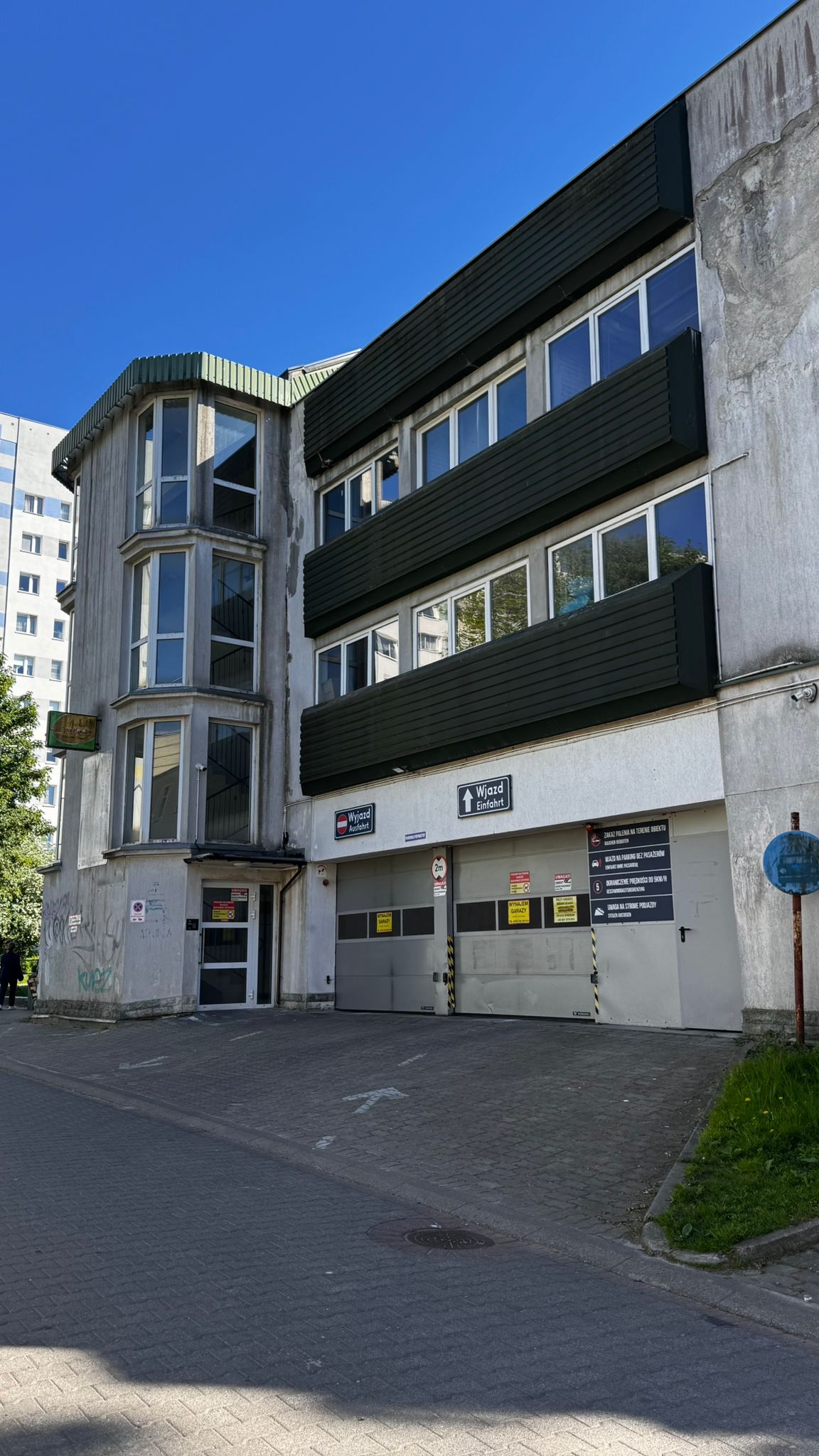 Garaż - budynek
